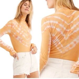 FREE PEOPLE WE THE FREE ORANGE PINK TIE DYED LONG SLEEVE MOCK TURTLENECK XSMALL